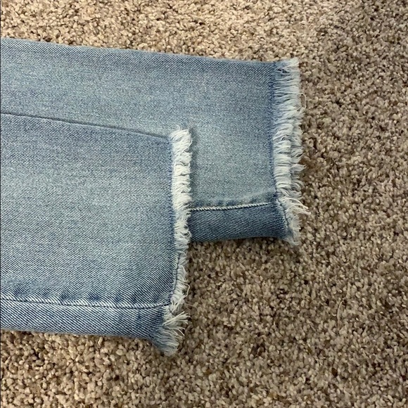 Levi’s - Picture 3 of 4